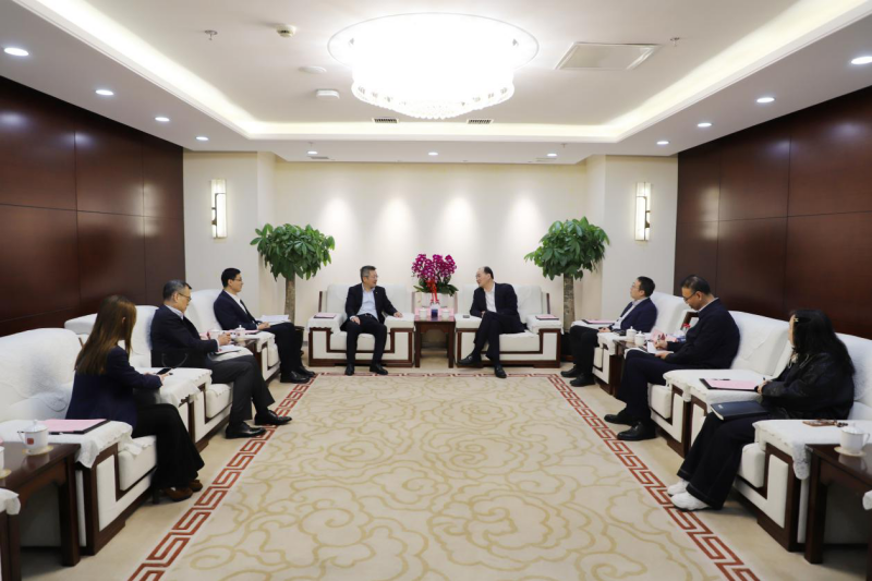 集团党委书记、董事长李世江会见建行辽宁省分行行长葛立圣一行